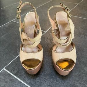 Jessica Simpson platforms